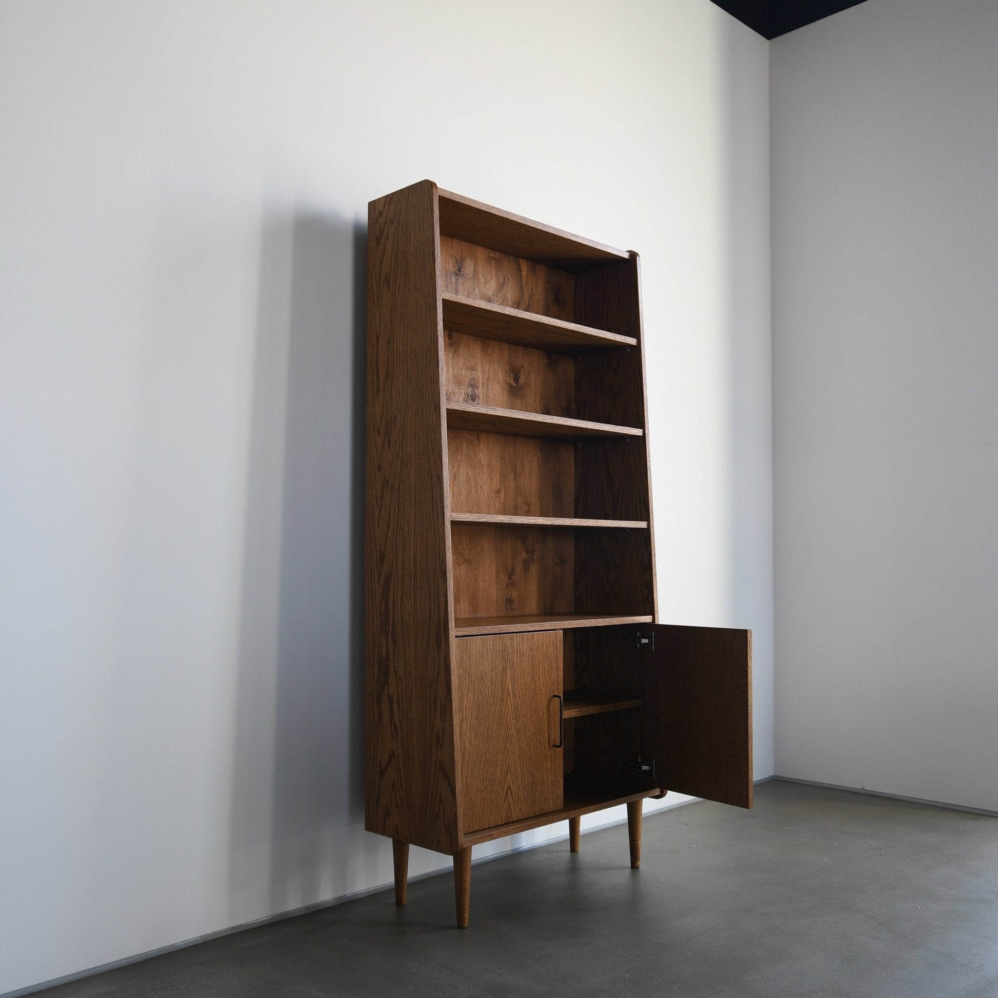 Biblioteczka TUSA - Pastform Furniture