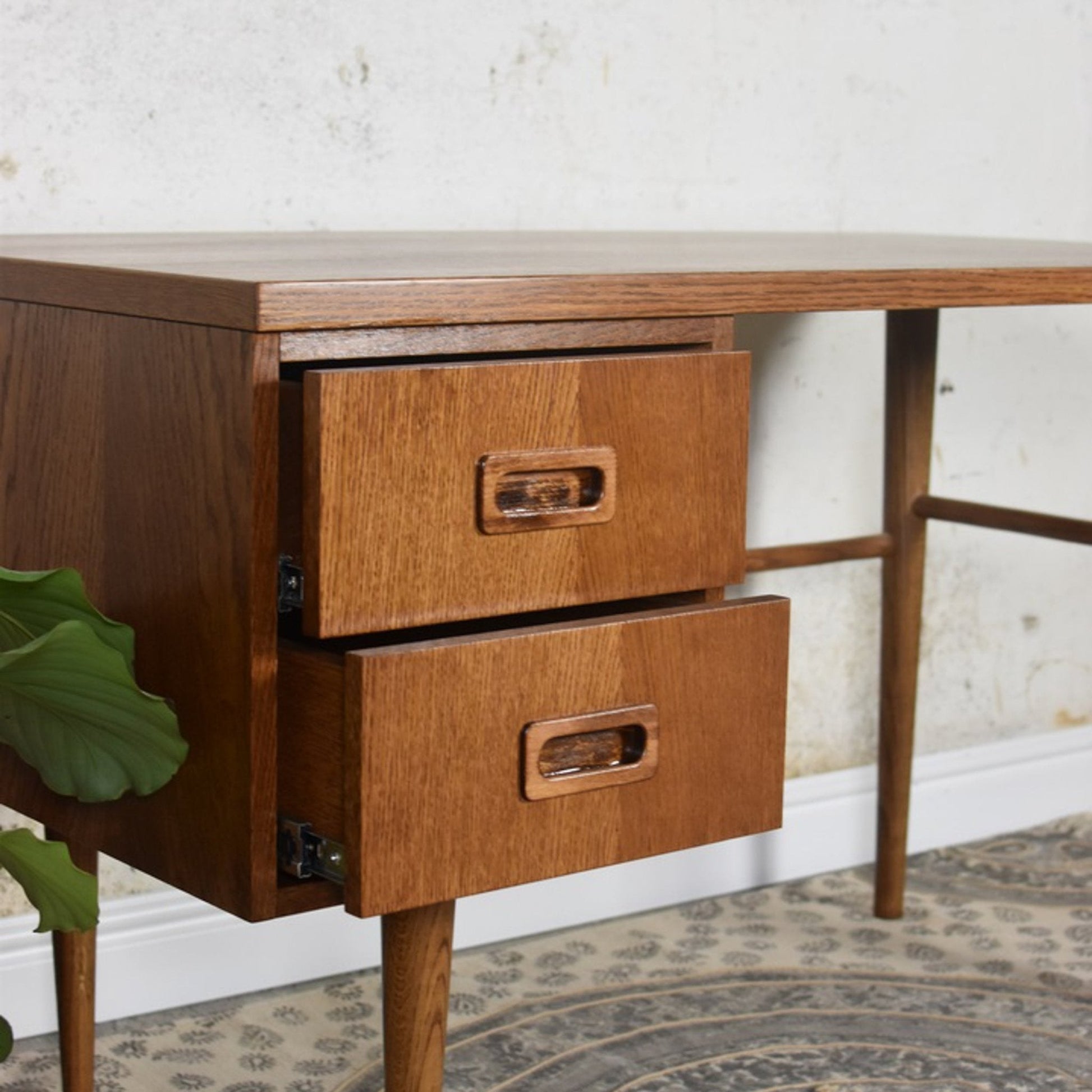 Biurko PAST - Pastform Furniture