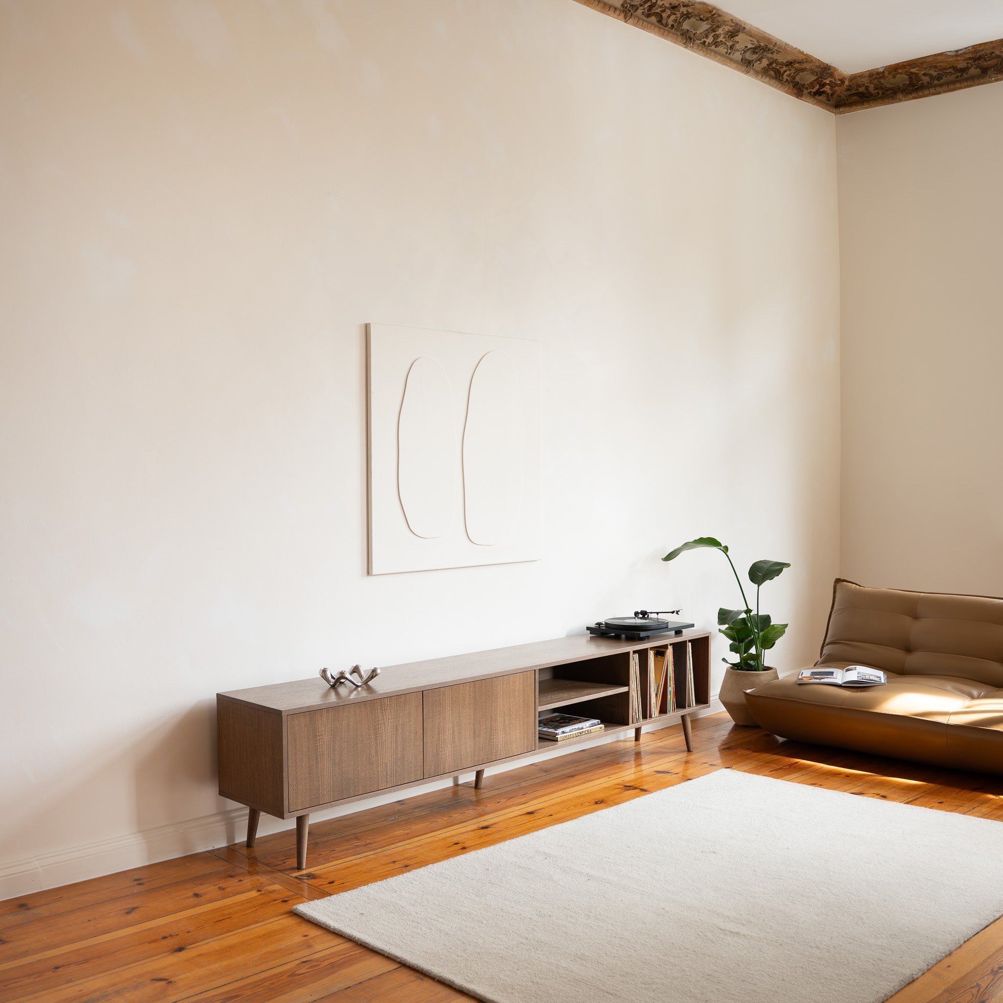 komoda LOTV VINYL LONG TV Sideboard - Pastform Furniture